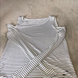cute holistic stoped shirt! NEVER WORN!